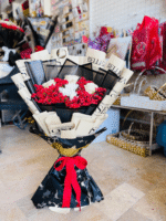 Chic White Roses aur Red Cloud Grass Fashion Bouquet