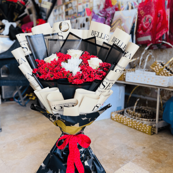 Chic White Roses aur Red Cloud Grass Fashion Bouquet