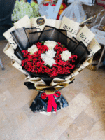 Chic White Roses aur Red Cloud Grass Fashion Bouquet - Image 2