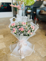 Airy Pink Roses aur Baby's Breath Bouquet