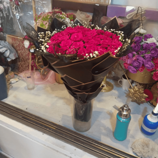 Grand Fuchsia Rose Bouquet