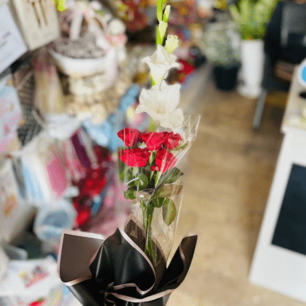 Mini Red Roses Slim Bouquet