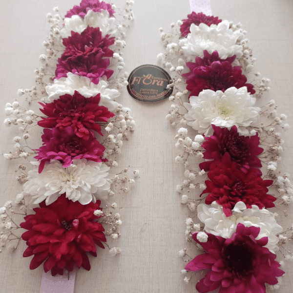 Rich Maroon & White Chrysanthemum Gajra