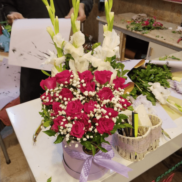 Red Roses aur White Gladiolus Lavender Box