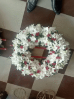 Classic White Wreath - Image 4