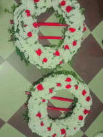 Classic White Wreath - Image 3